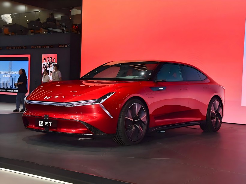 Honda'nın Ye markasının ikinci modeli olan orta boy saf elektrikli coupe, küresel çıkışını Şangay Otomobil Fuarı'nda yapacak!