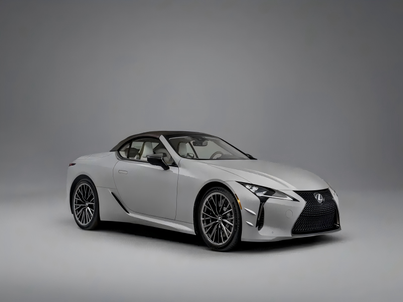 Yeni 2026 Lexus LC500 Cabrio Tanıtıldı: V8 Gücüne Sahip Inspiration Serisi Sürümü